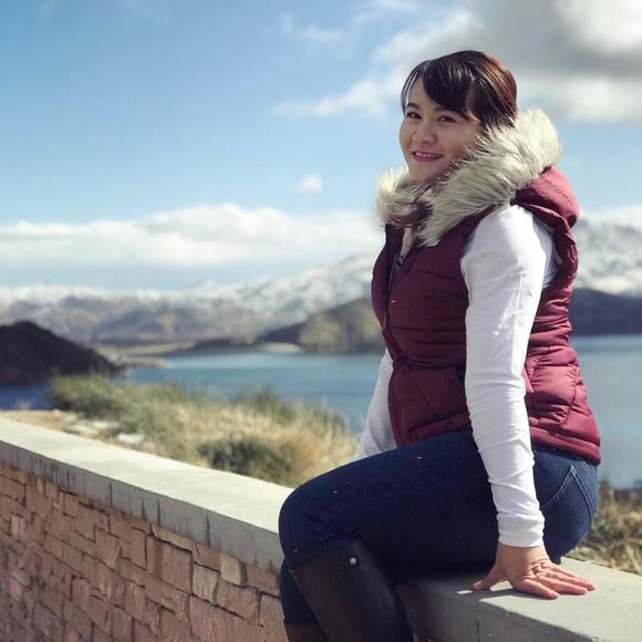 Meet your Posher, Sarah - Picture 1 of 1